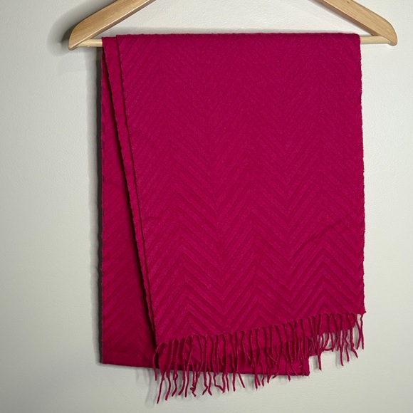 Vintage Chelsey by Joseph Cashmere Chevron Scarf - Picture 1 of 3